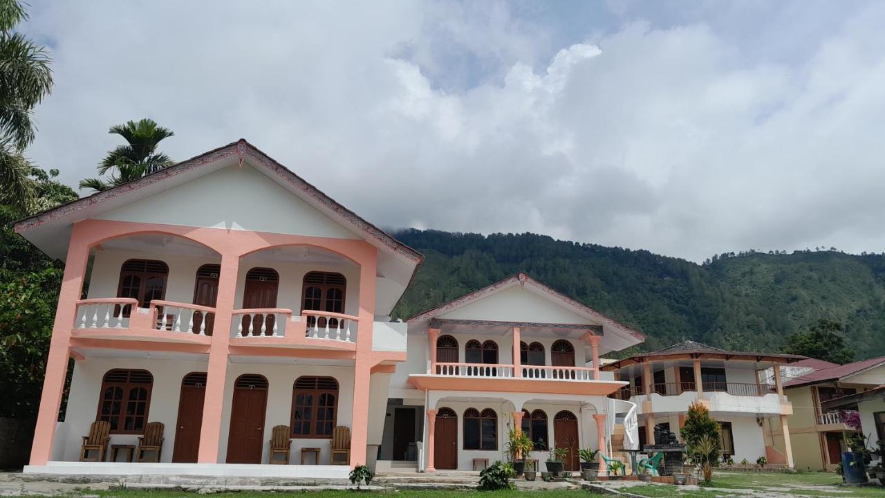 Hotel Barbara Tuk Tuk Exterior photo